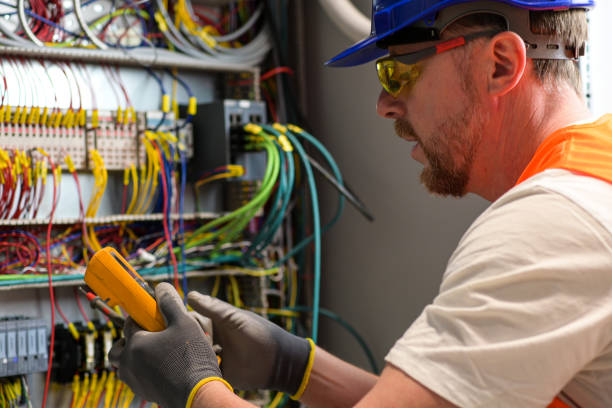 Best 24-Hour Electrician  in Ferndale, MI
